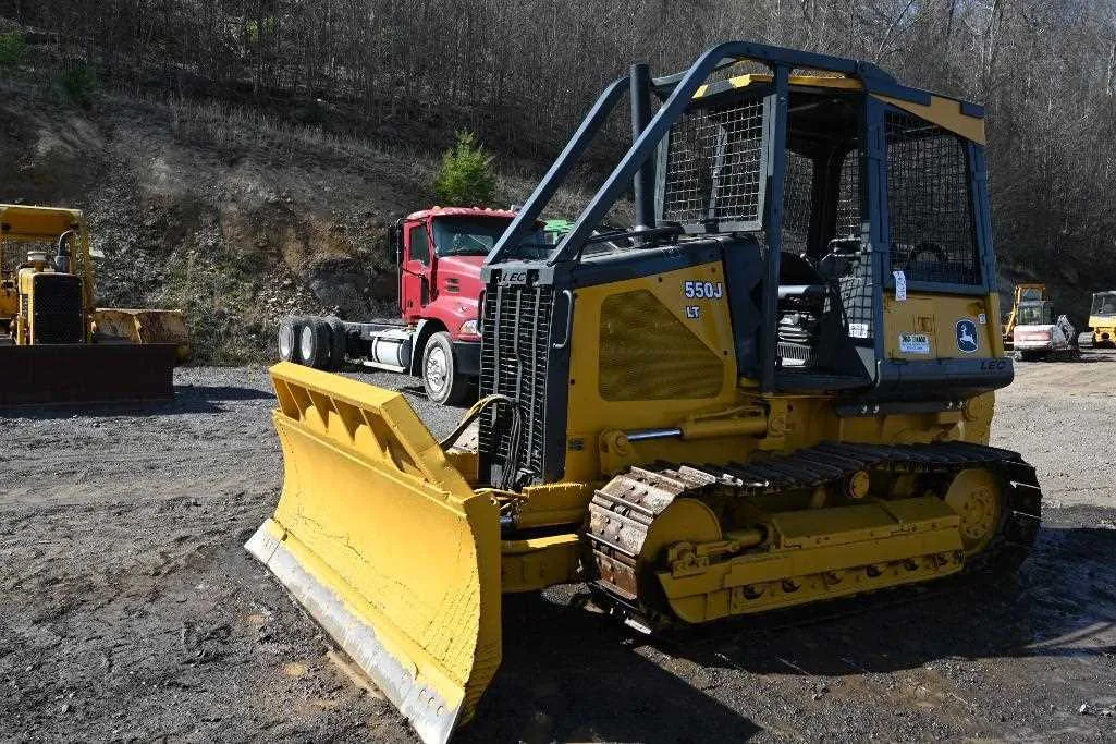john deere 550j dozer specs