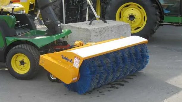 john deere 60hd broom specs
