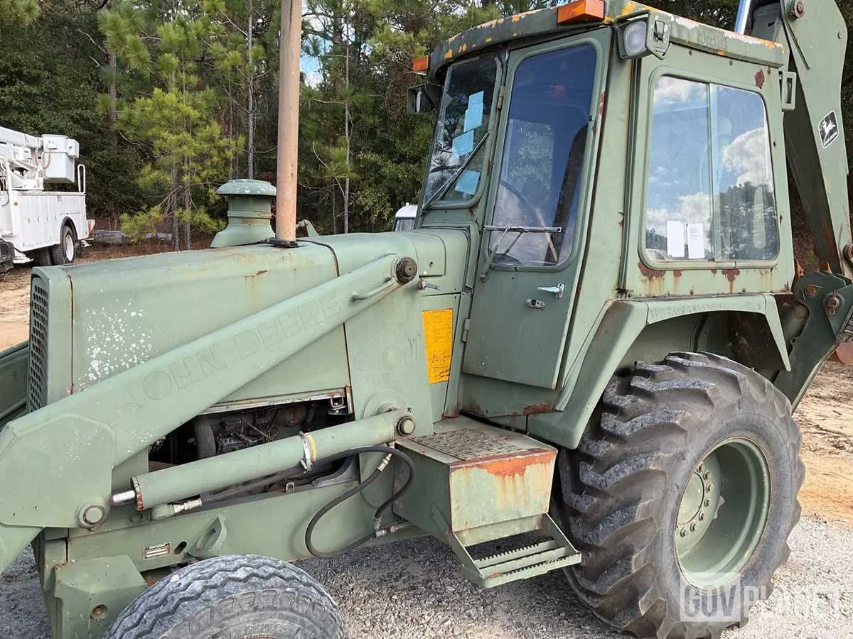john deere 610c backhoe specs