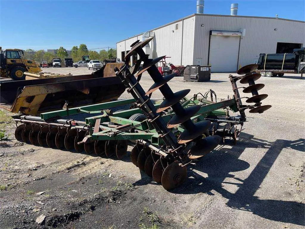 john deere 640 disc specs