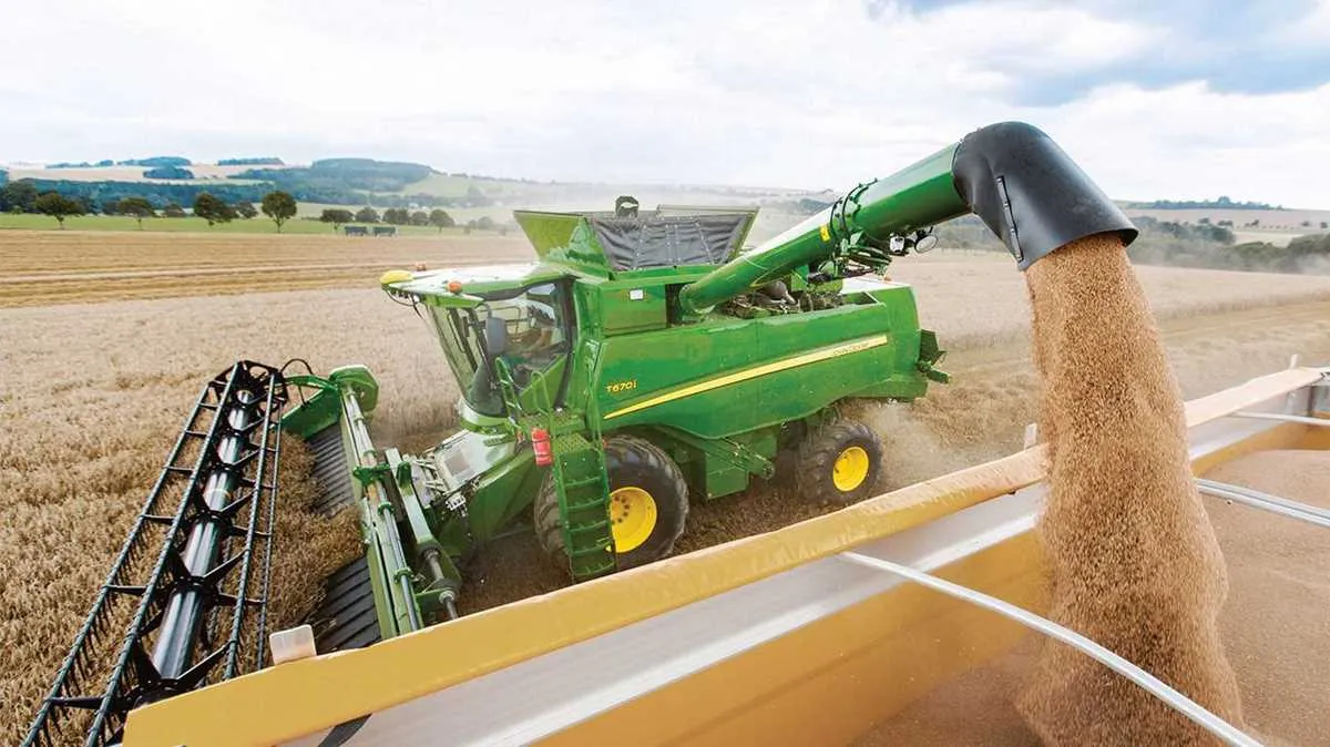 john deere 670 tractor specs