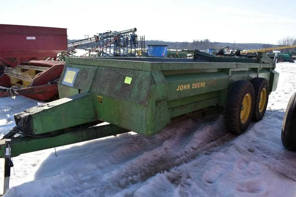 john deere 680 manure spreader specs