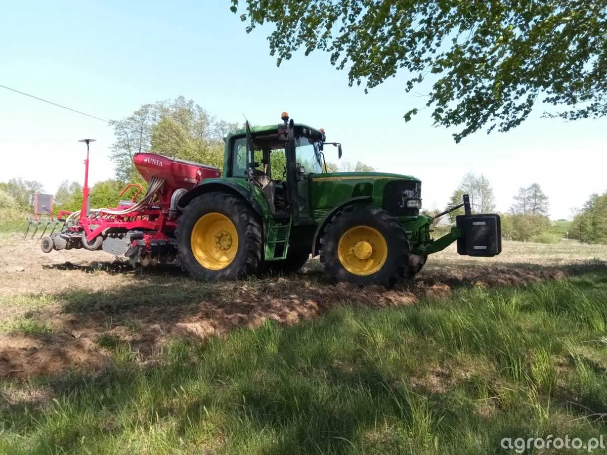 john deere 6820 spec