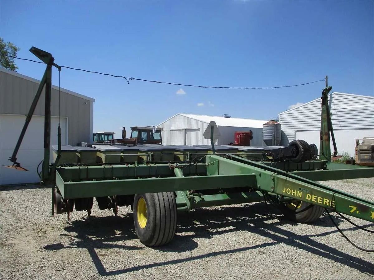 john deere 7240 planter specs