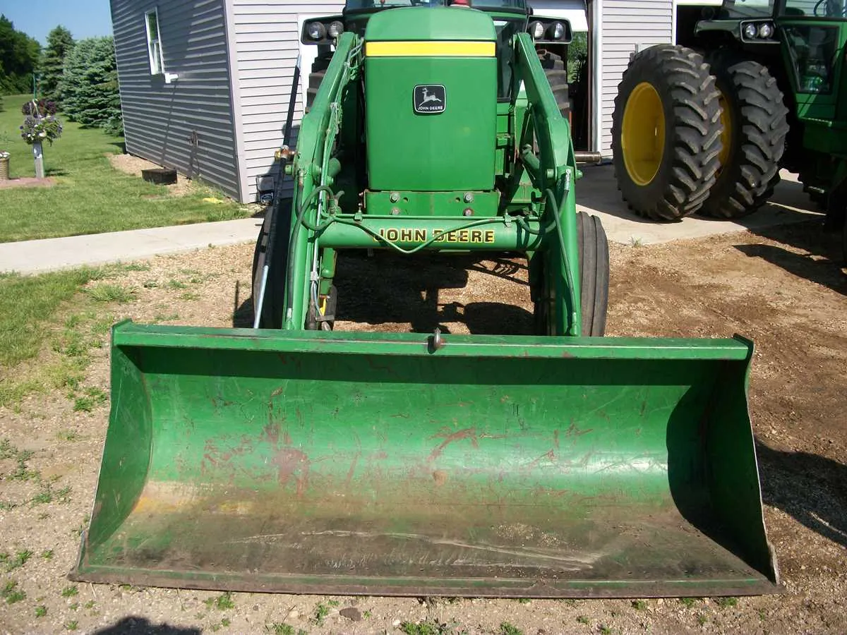 john deere 725 loader specs