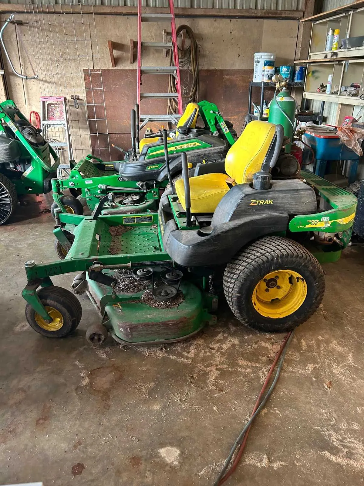 john deere 737 mower specs