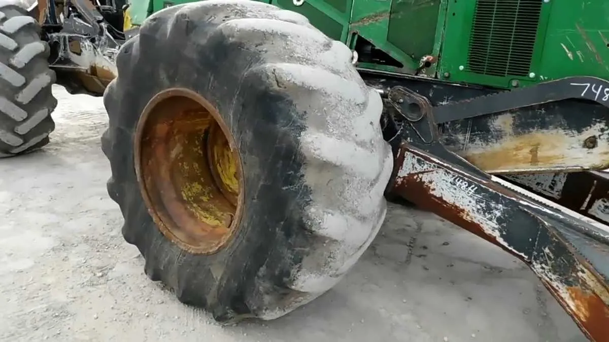 john deere 748h specs