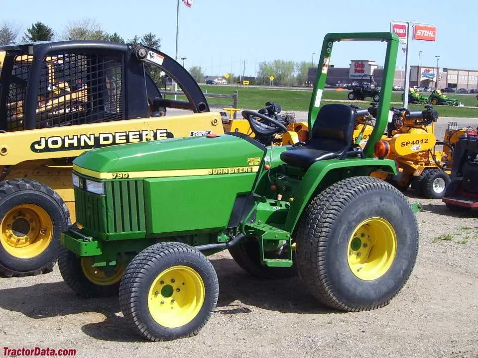 john deere 790 loader specs
