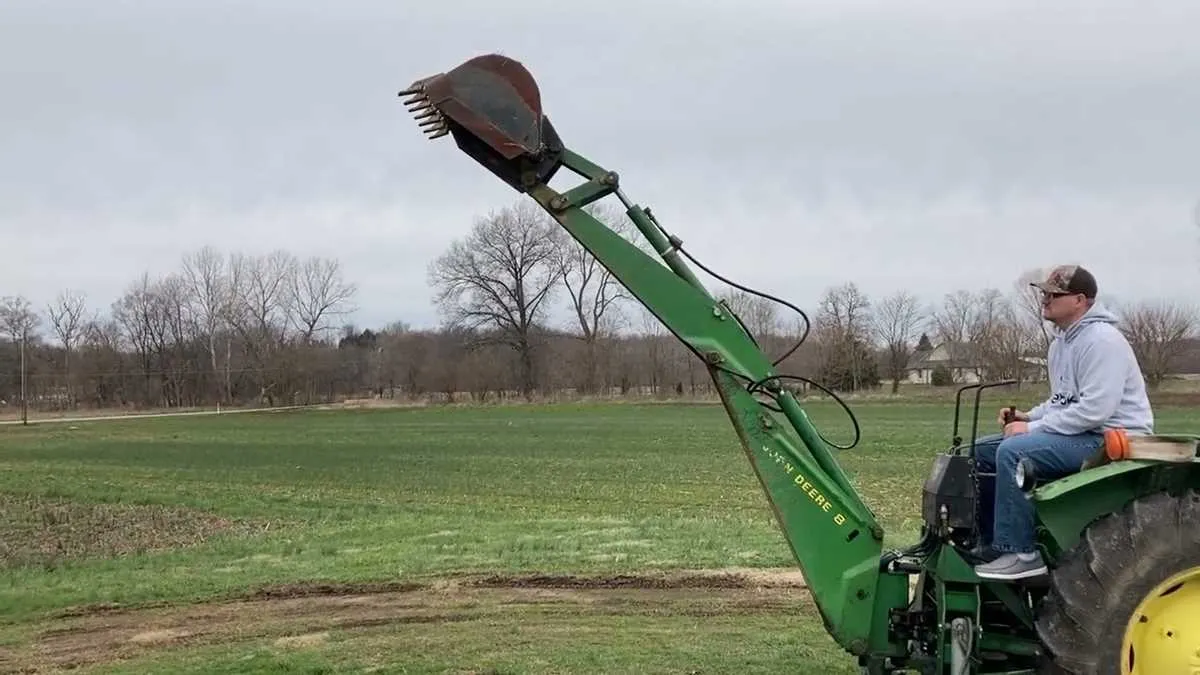 john deere 8 backhoe specs