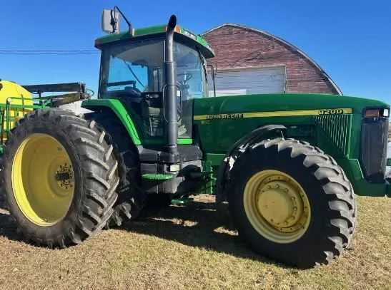 john deere 8200 tractor specs