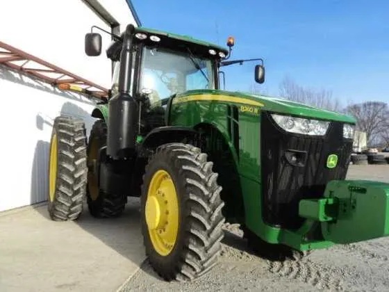 john deere 8260r tractor specs