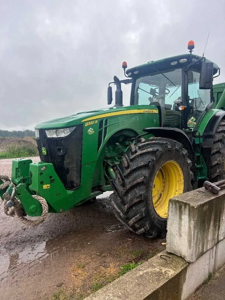 john deere 8320r specs