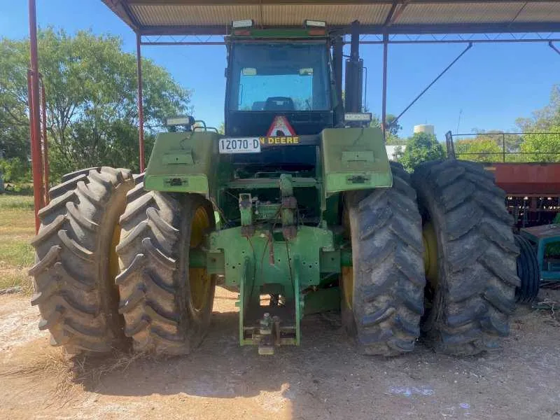 john deere 8560 specs