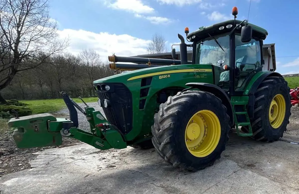 john deere industrial 320a tractor specs