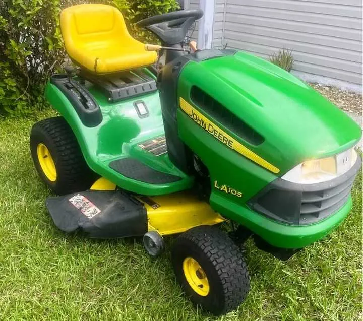 john deere la105 oil specs