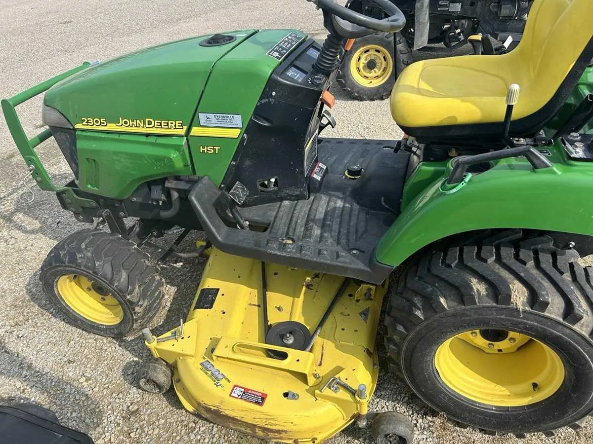 john deere model 2305 specs