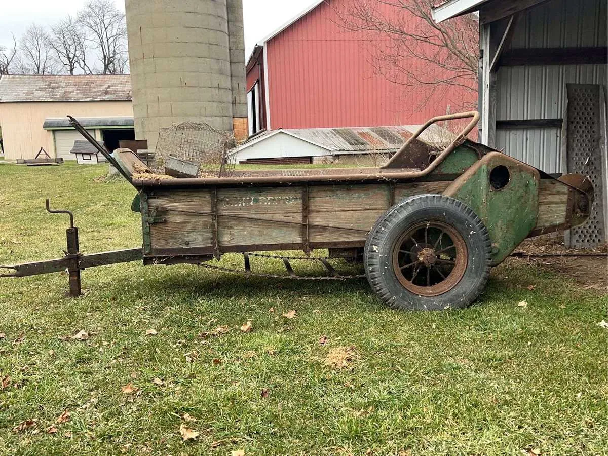 john deere r manure spreader specs