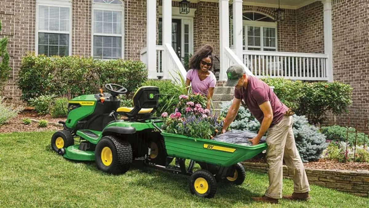 john deere s120 lawn tractor vs john deere s130 specs
