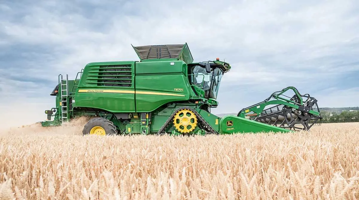 john deere t670i specs