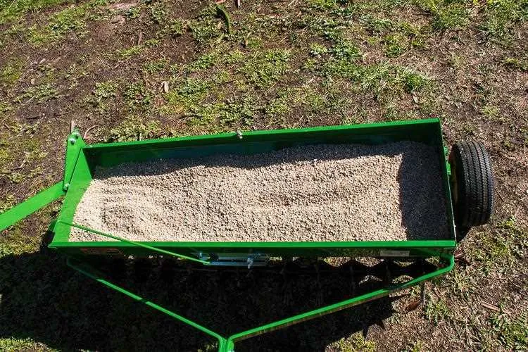 john deere tow behind spreader fertilizer specs