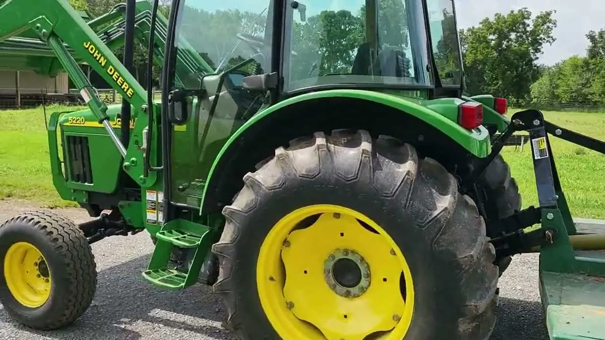 2000 john deere 4300 specs