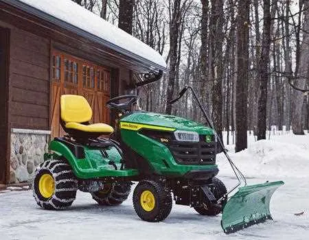 john deere s100 vs john deere s120 lawn tractor specs
