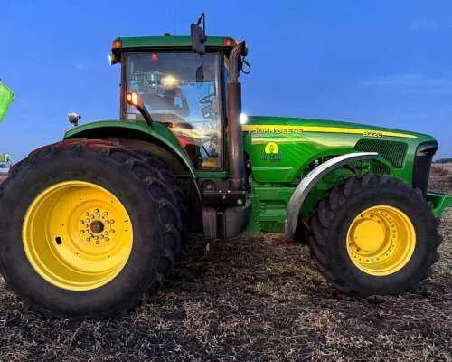 john deere 8200 tractor specs
