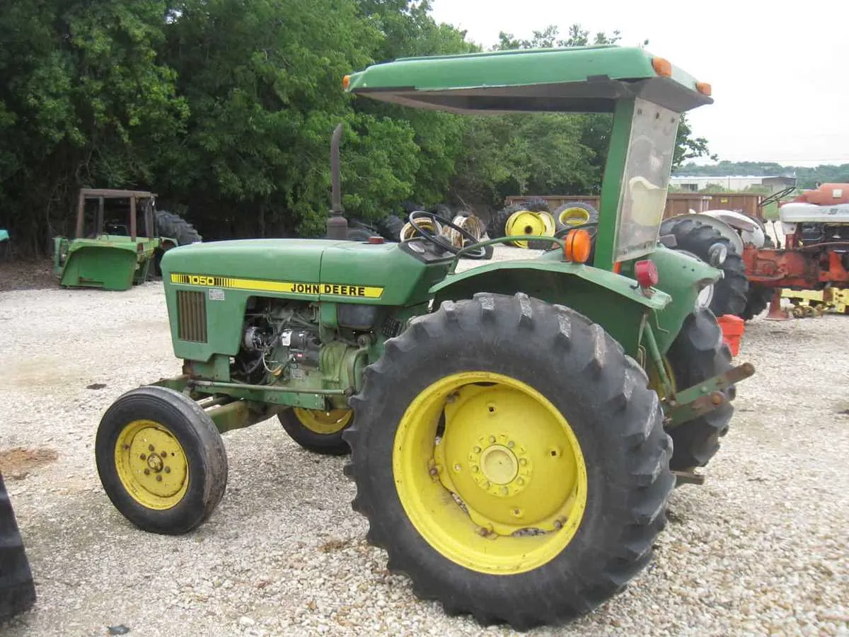 john deere 1050 full size tractor specs