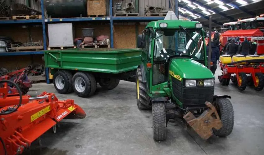 john deere 4400 specs