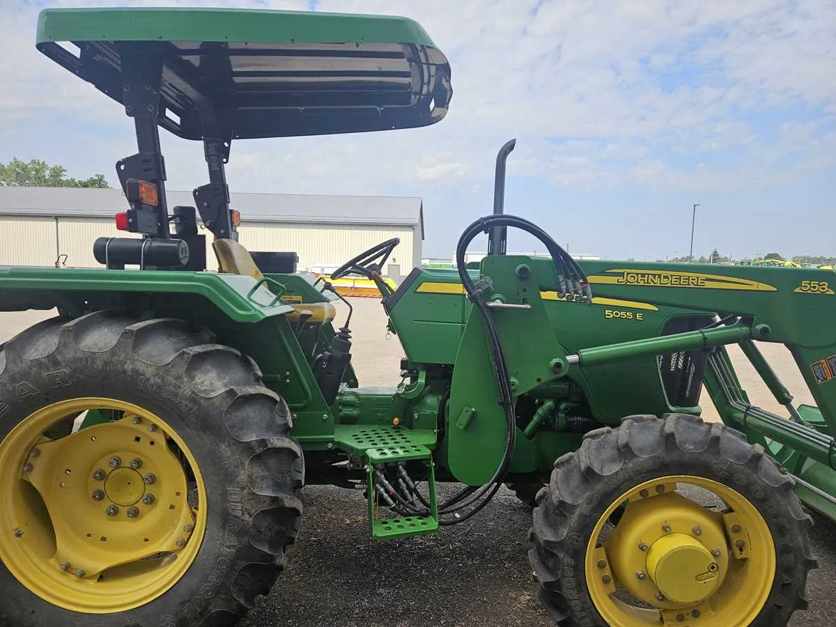 2011 john deere 5055e specs