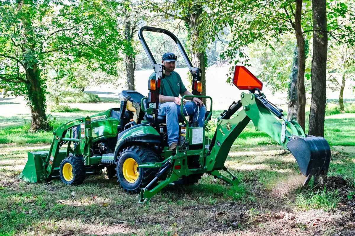 john deere 1025 specs