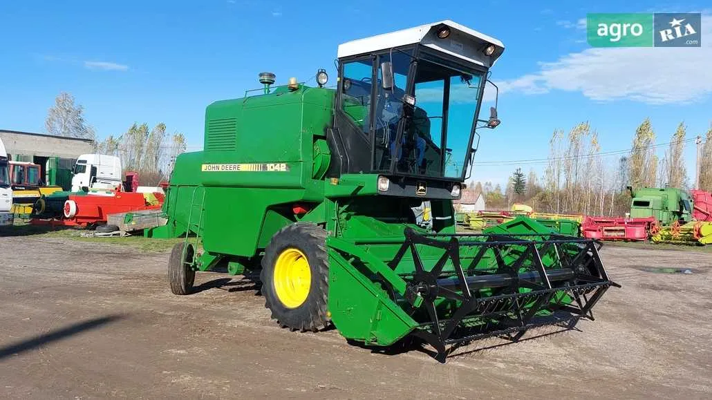 john deere 1042 tractor specs