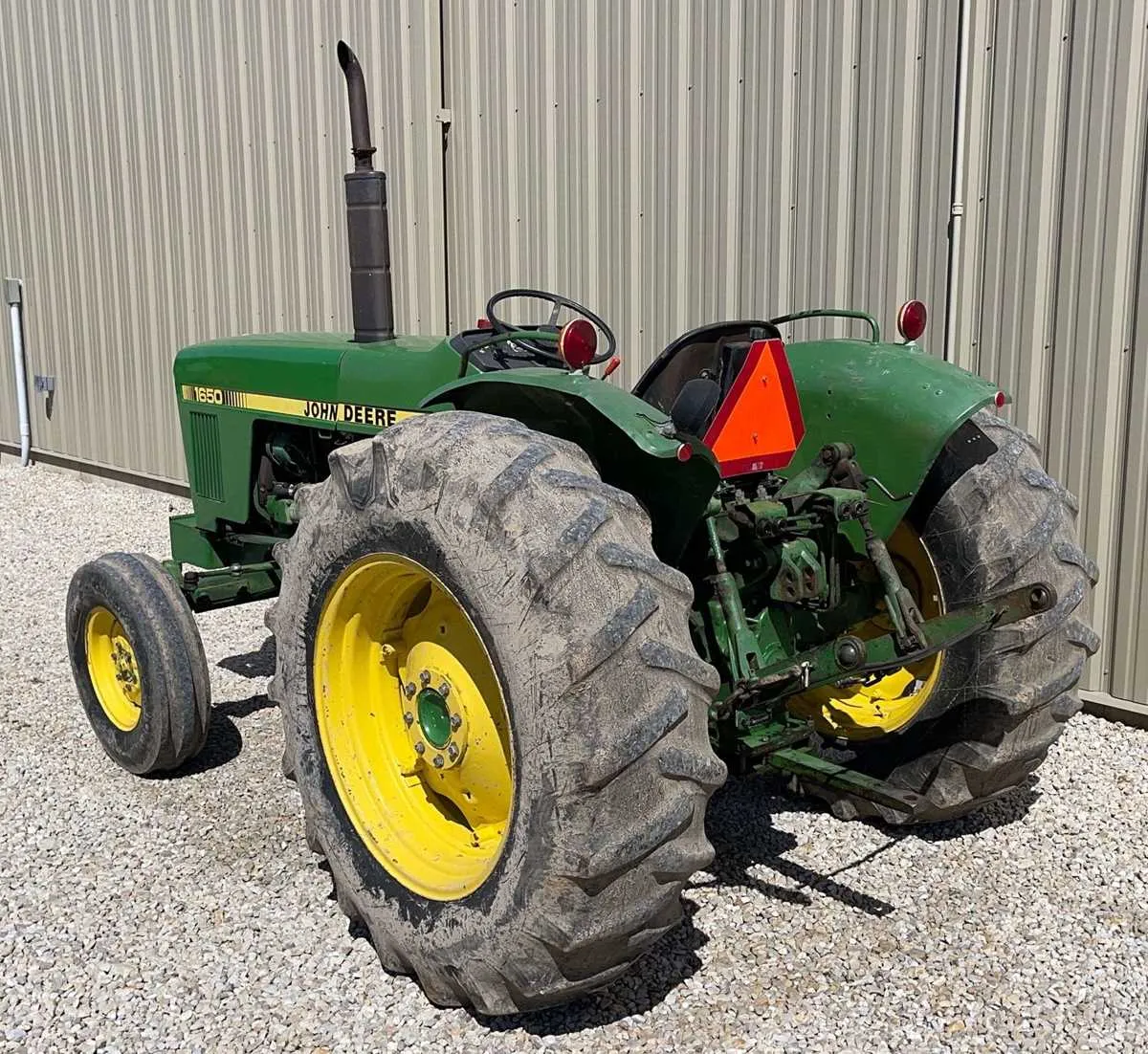 john deere 1650 tractor specs