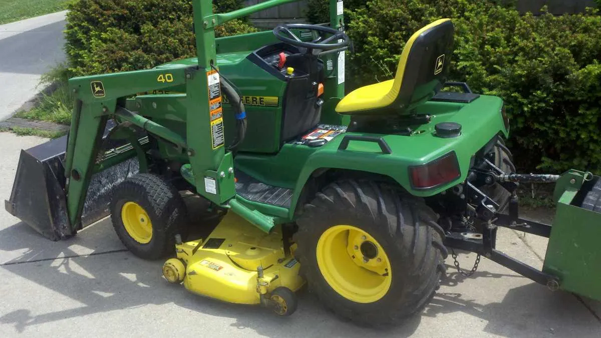 john deere 425 specs