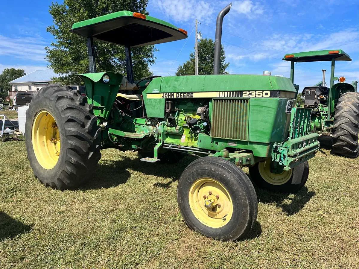 specs on john deere 2350