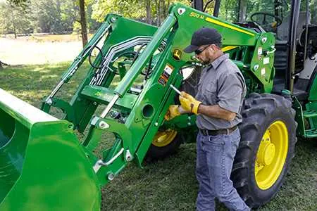 john deere 520m loader specs