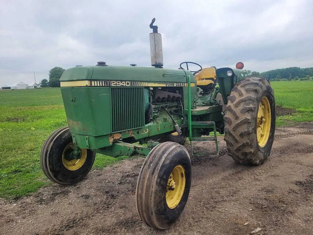 john deere 2940 tractor specs
