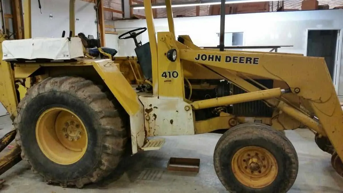 john deere 410 specs backhoe bucket