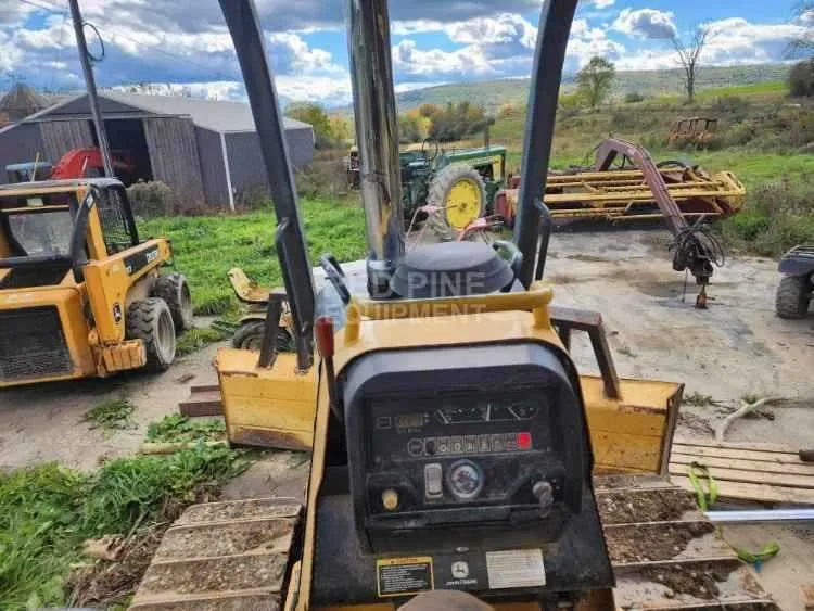 john deere 650h lt specs