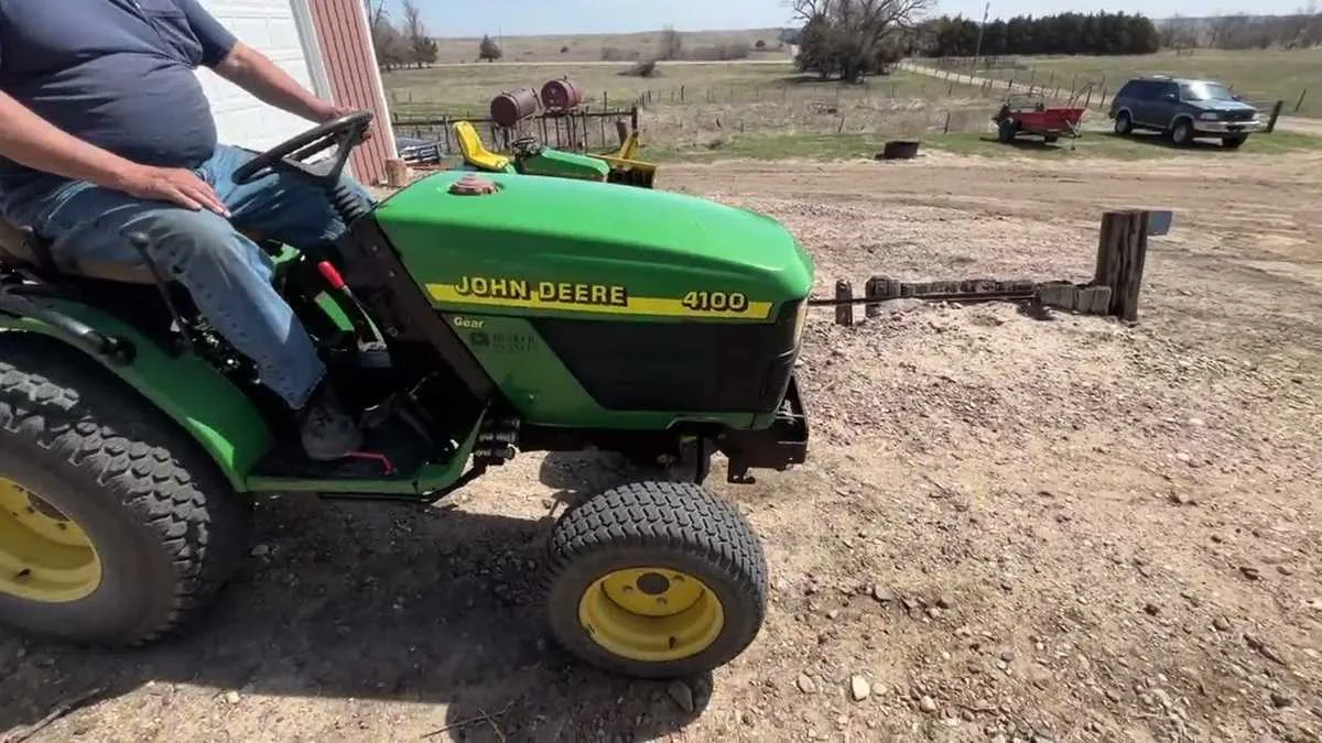 4100 john deere tractor specs