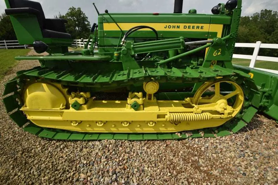420 john deere crawler specs