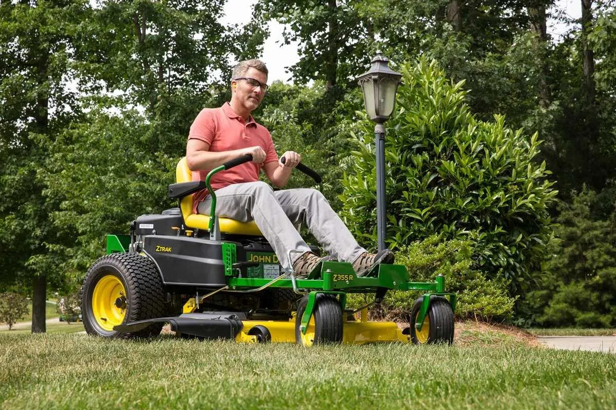 john deere z355e vs john deere ztrak z355r specs