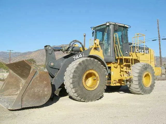 744 john deere loader specs