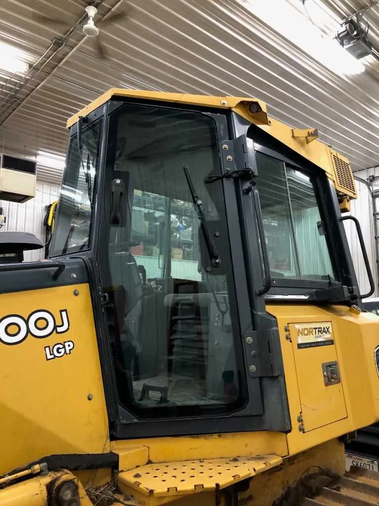 john deere 650 j lgp specs