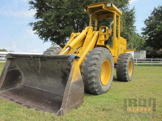 john deere 444e specs