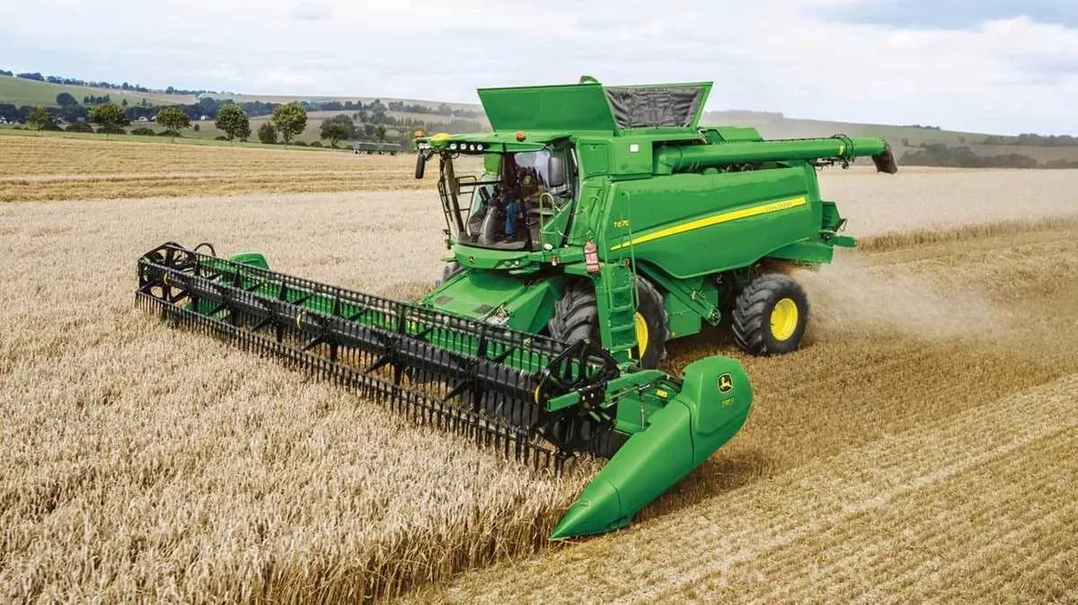 john deere 670 specs