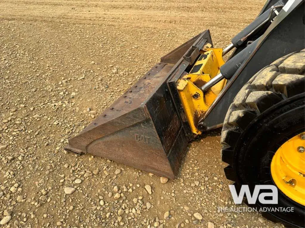 john deere 332d forks specs