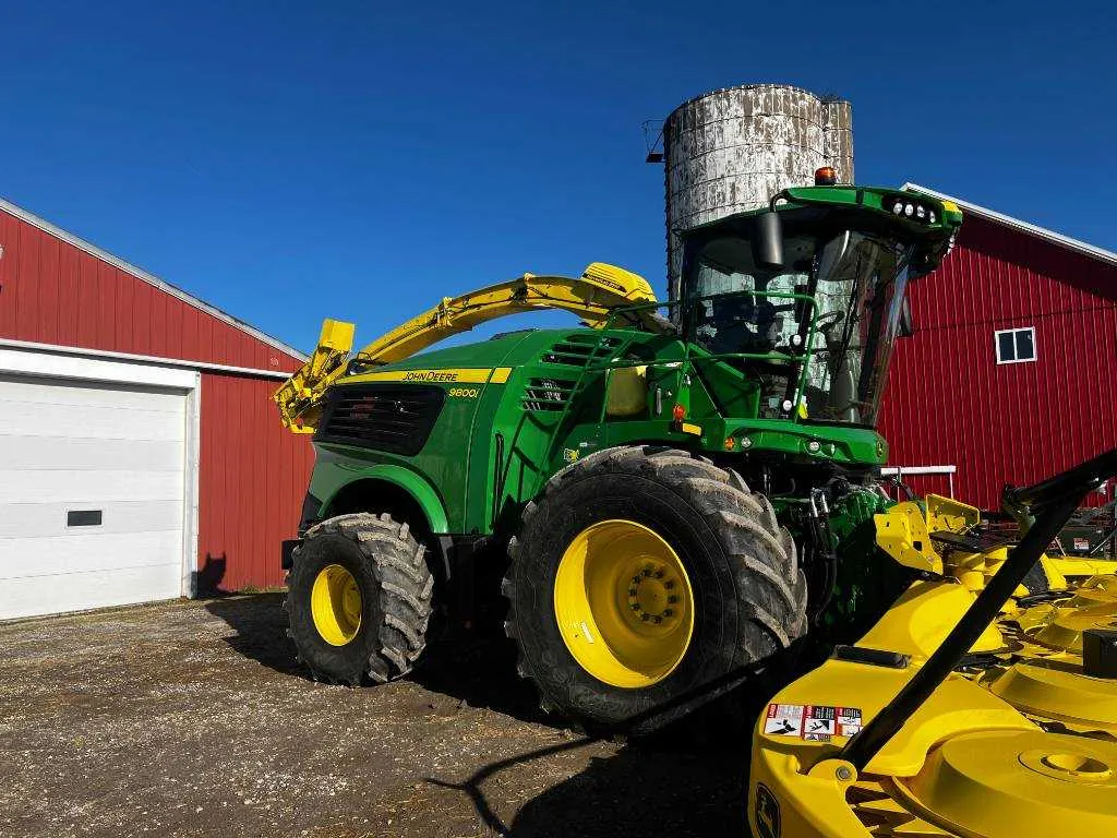 john deere 8800 chopper specs