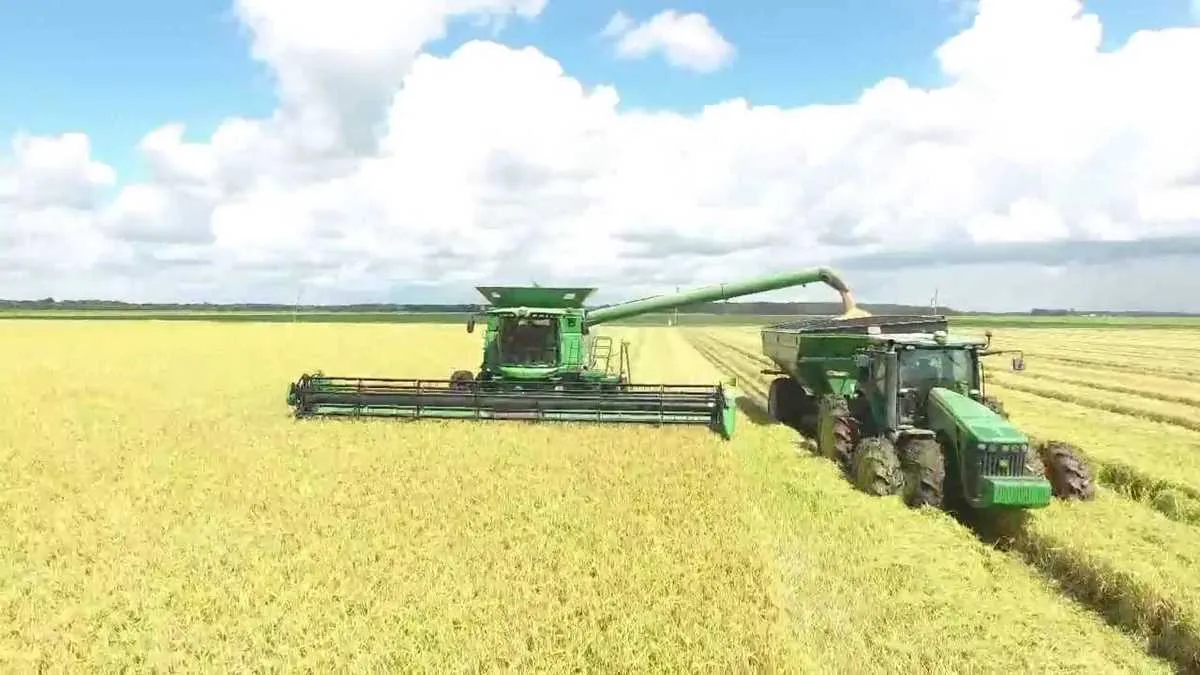 s680 john deere combine specs