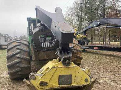 john deere 748l specs